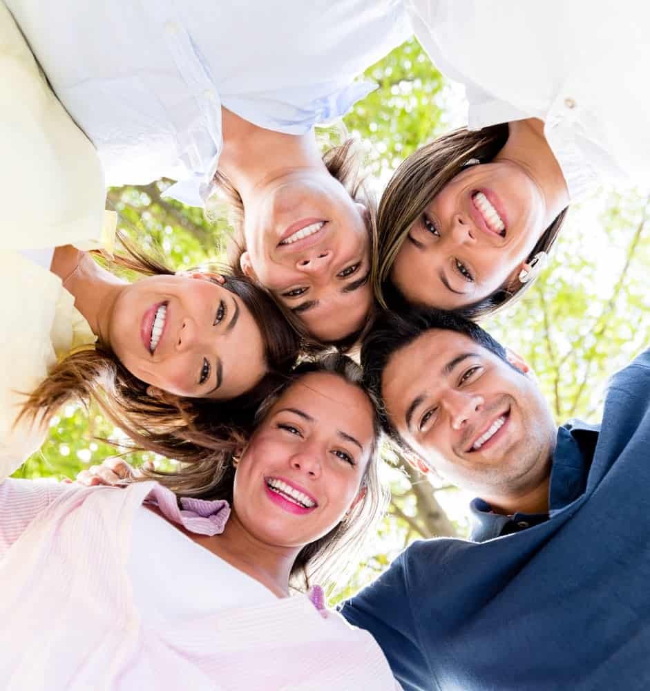 Много семей