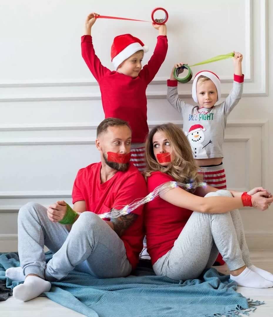 Креативная семейная фотосессия