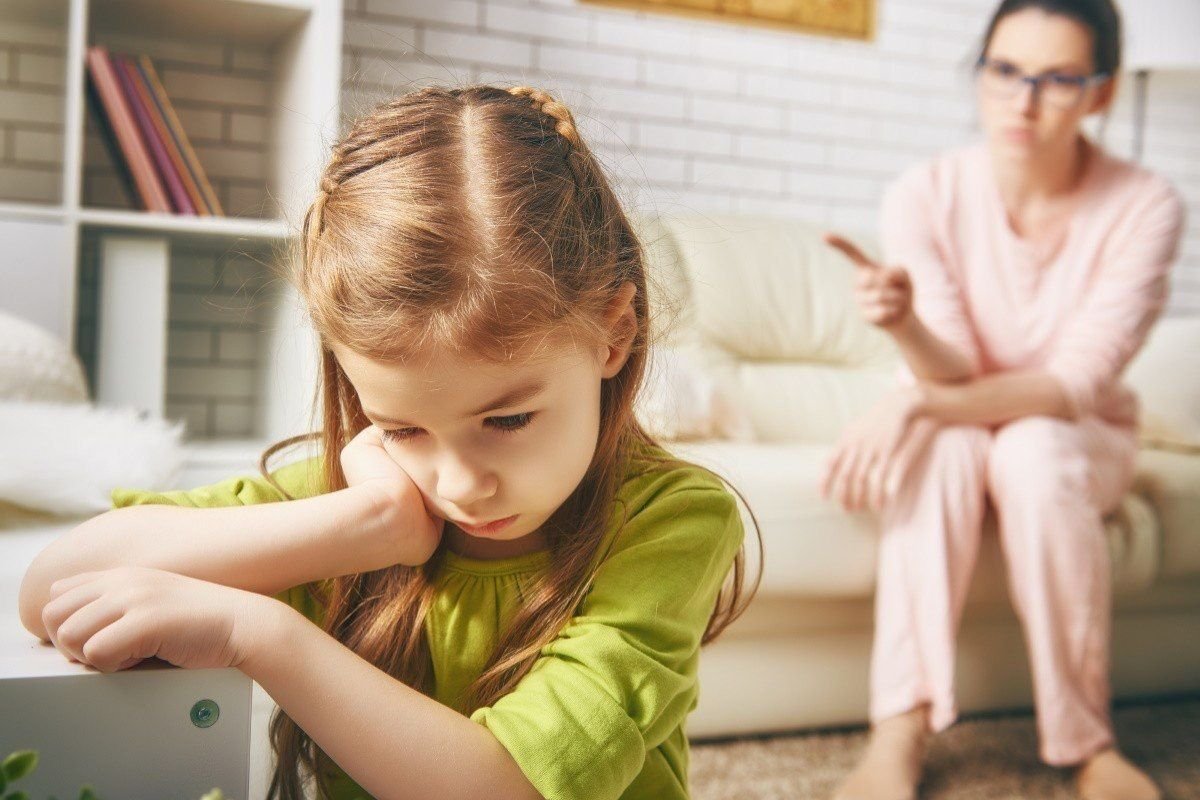 Ругают ребенка