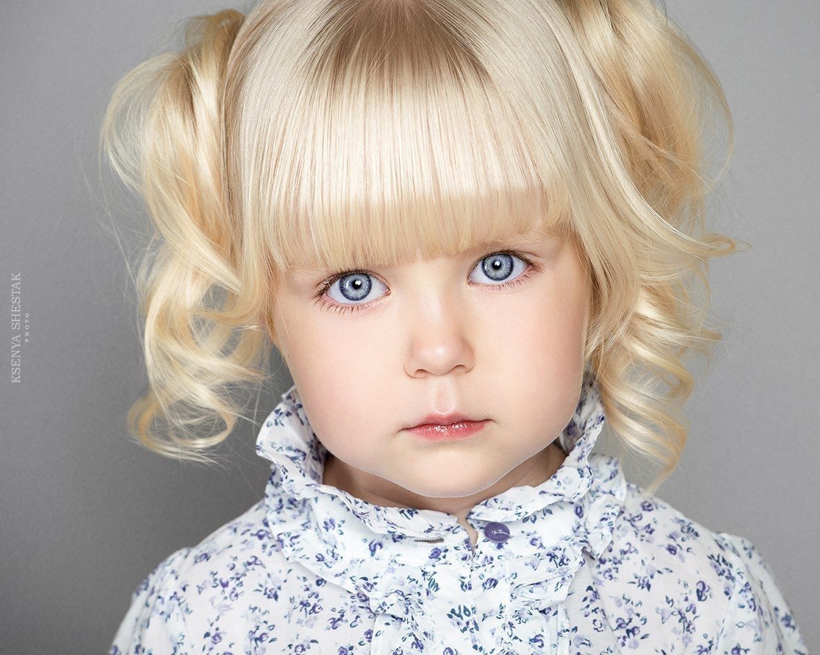 Красивые дети 2 года. Айра Браун. Дети блондины с голубыми глазами. Девочка блондинка. Маленькие блондинки.