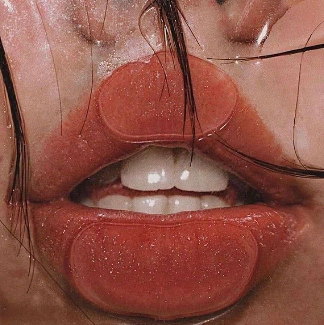 Гранатовые губы