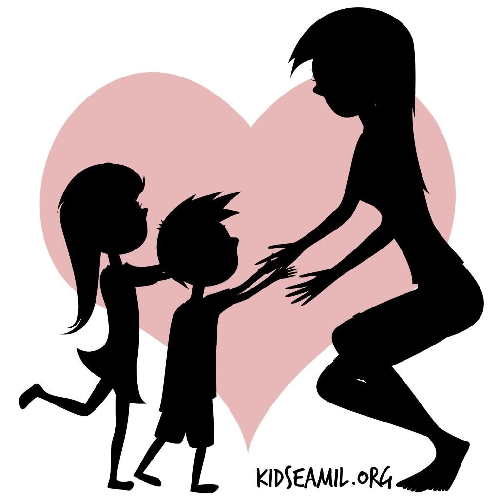 Силуэт мамы и двух дочек