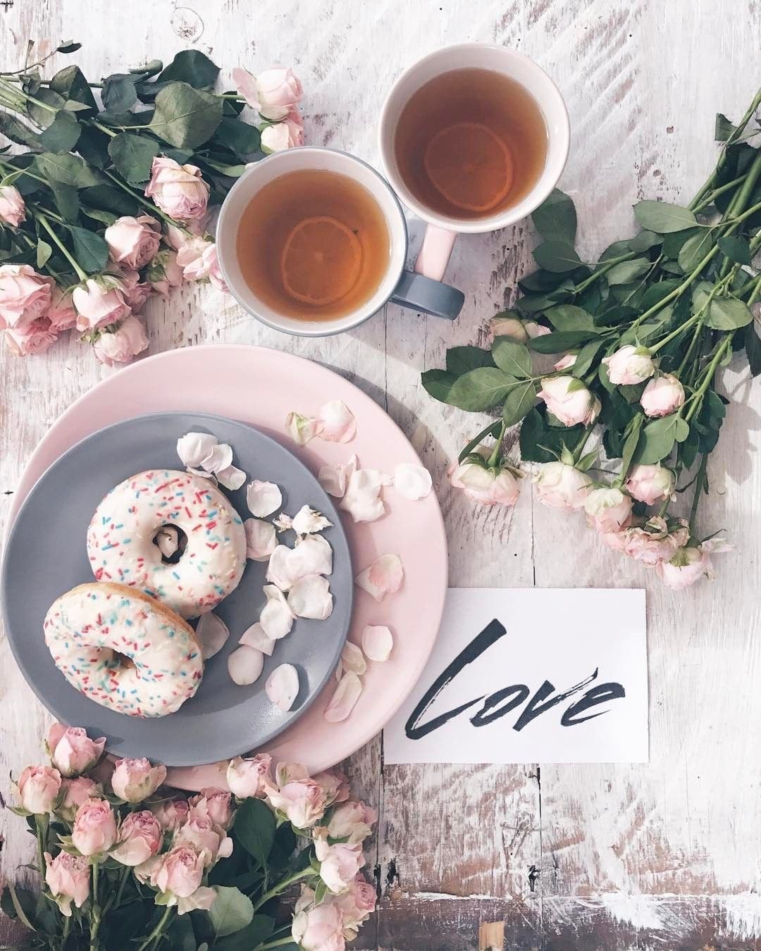 Доброе утро цветы и кофе