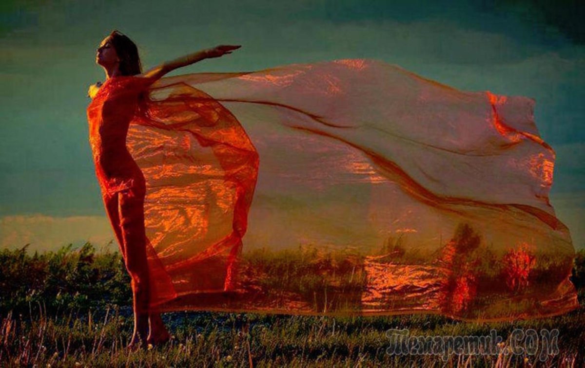 Девушка Танцующая в ветре