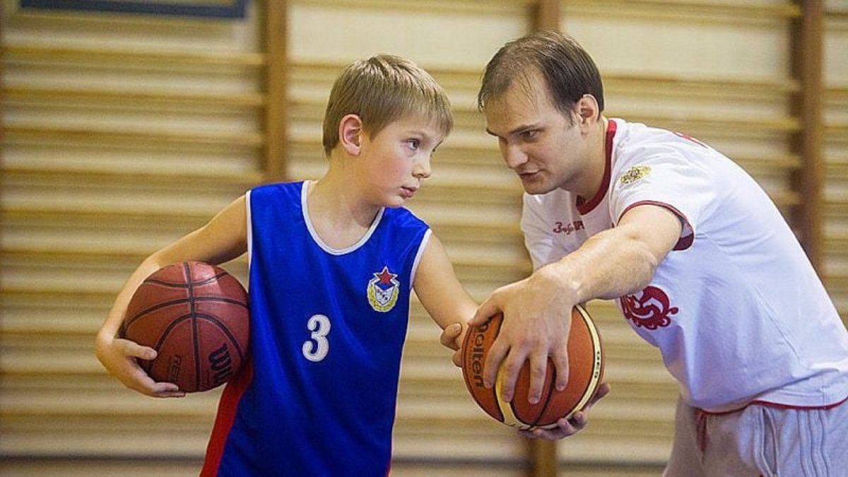 Учитель физической культуры