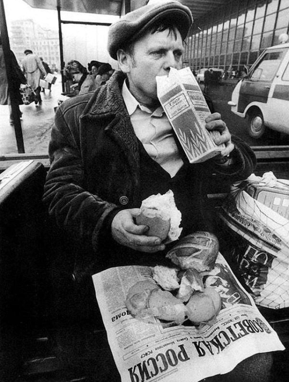 Перекус на Курском вокзале, Москва, 1989 год