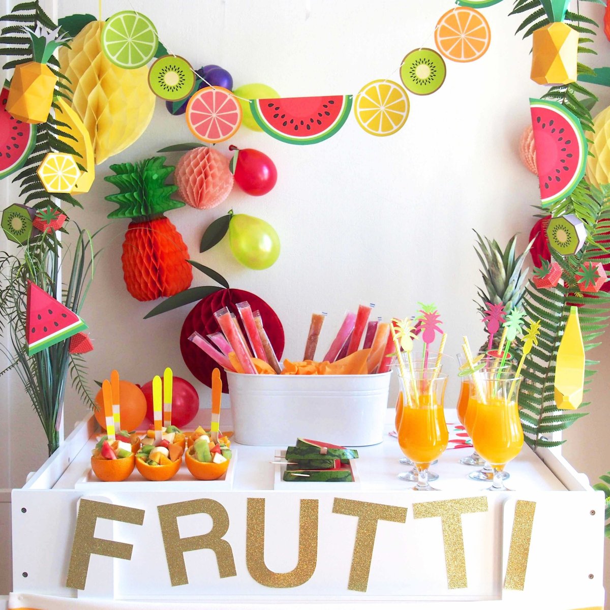 Фрукты для гавайской вечеринки