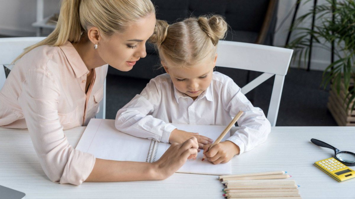 Леворукий ребенок в школе