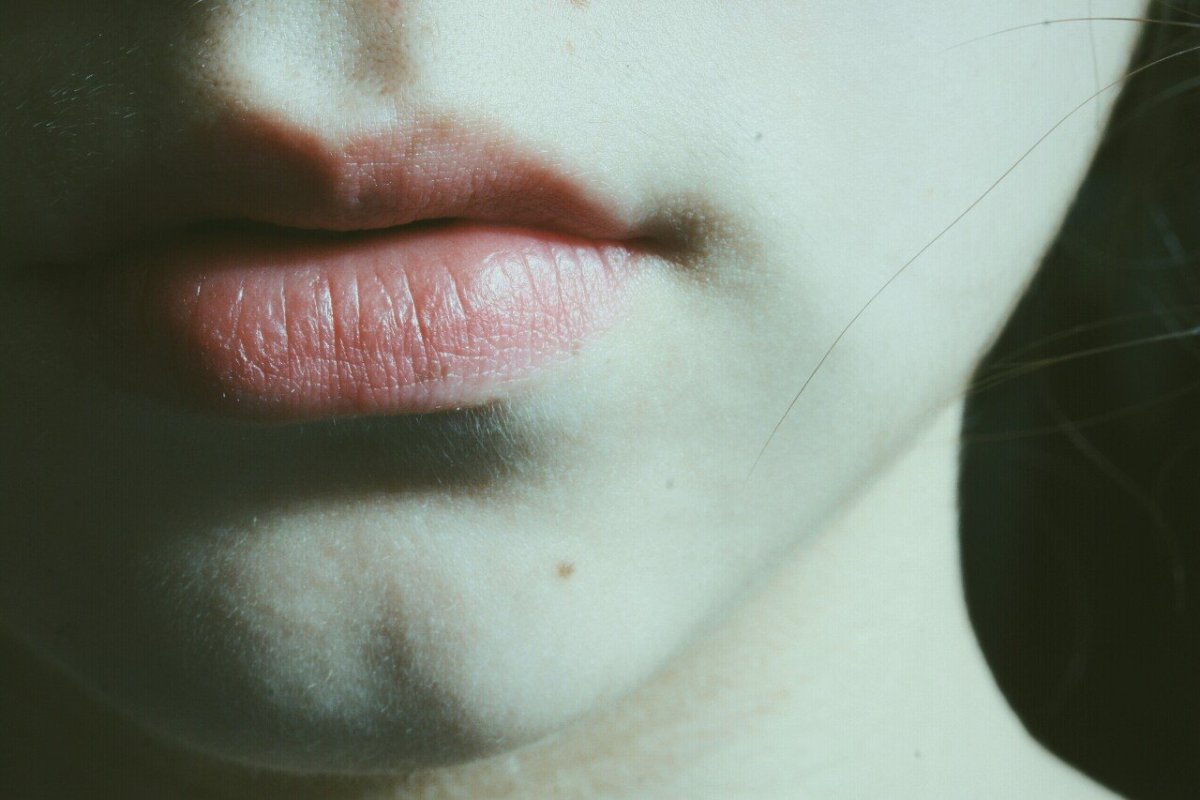 Губы без лица