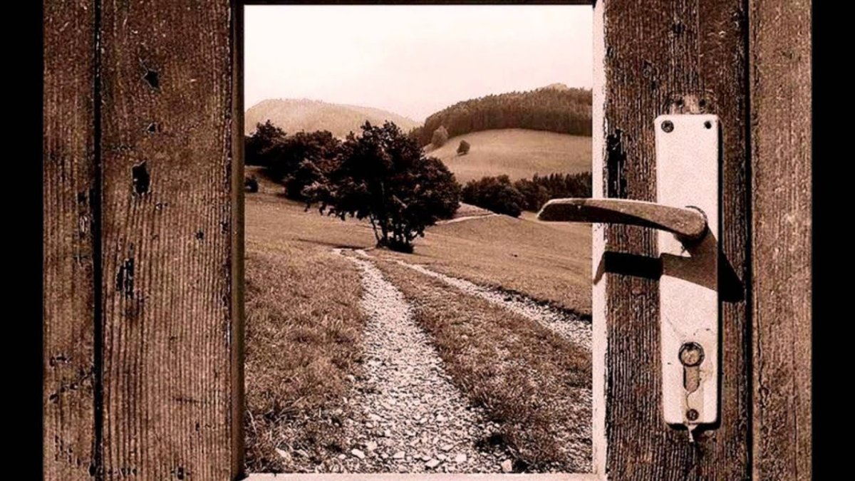 Закрытая дверь