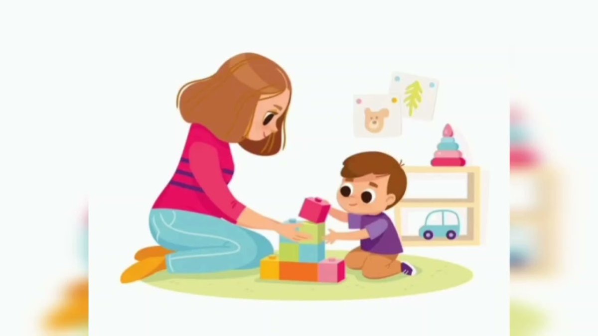 Мама играет с малышом рисунок