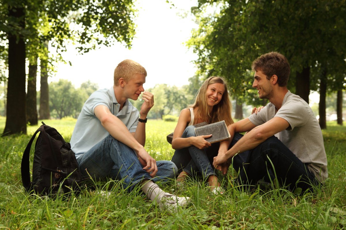 Неофициальные отношения